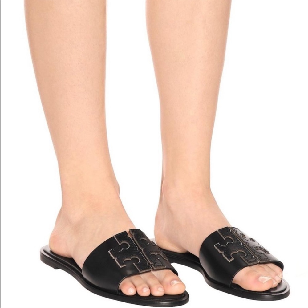 Tory Burch🍁🍂Ines black Leather slide size 7 preowned